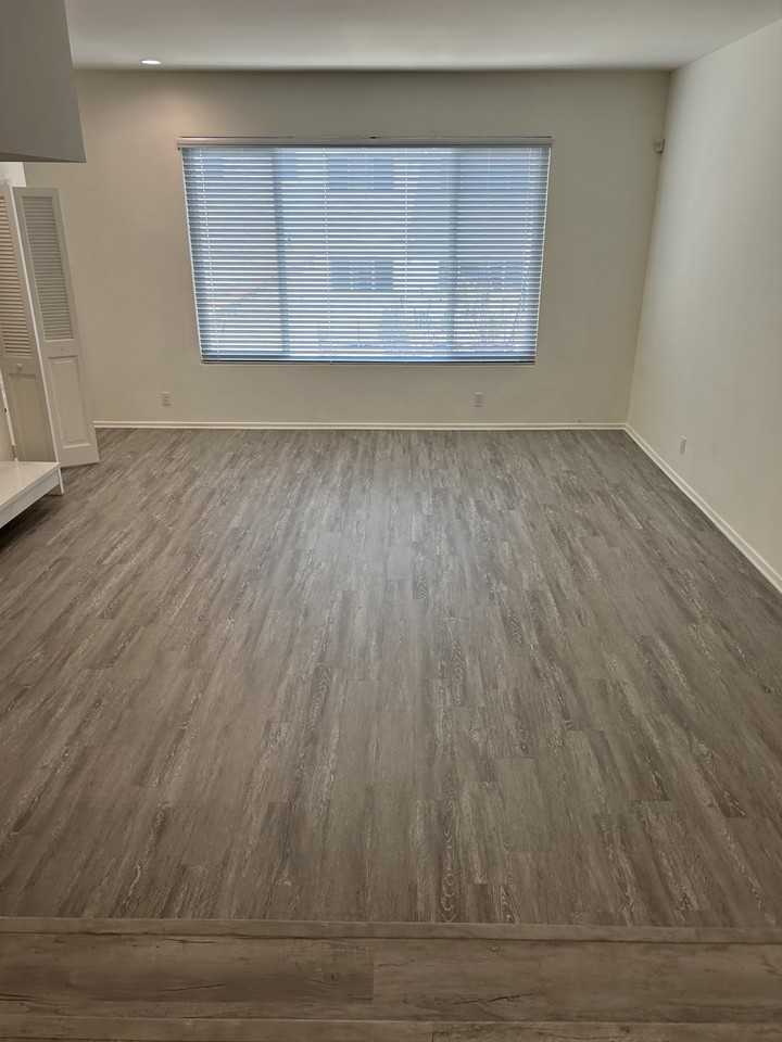 347 N Oakhurst Dr #5 - Photo 5 of 14