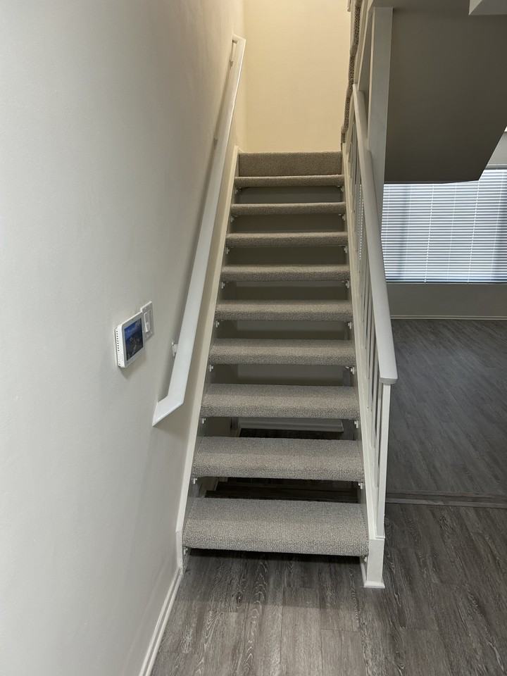 347 N Oakhurst Dr #5 - Photo 7 of 14