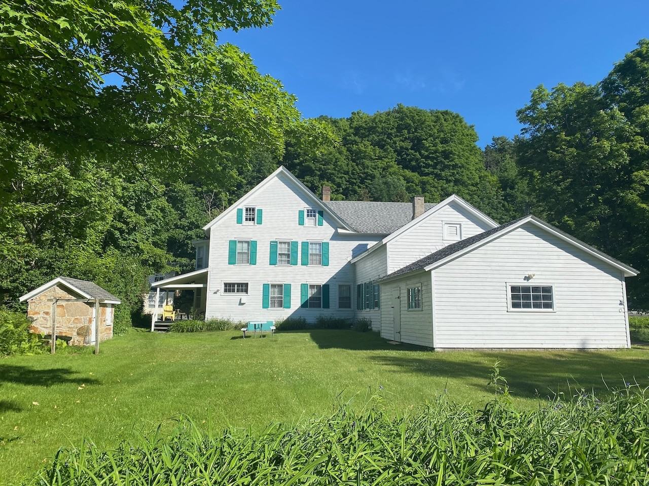 Maple Way - Photo 2 of 16