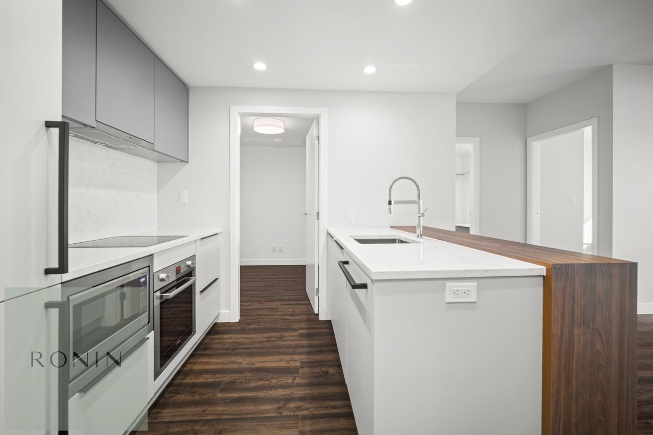 567 Emerson Street - Photo 2