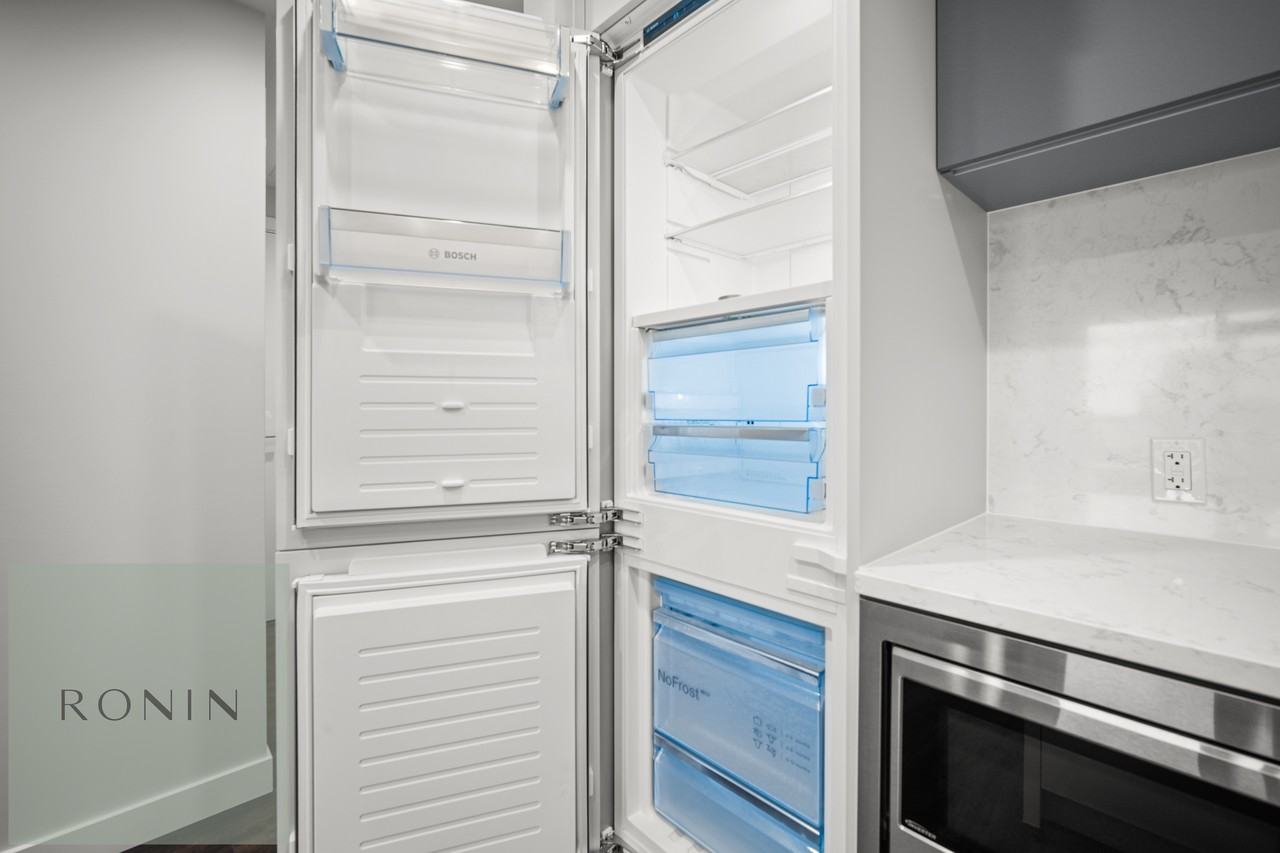 567 Emerson Street - Photo 3