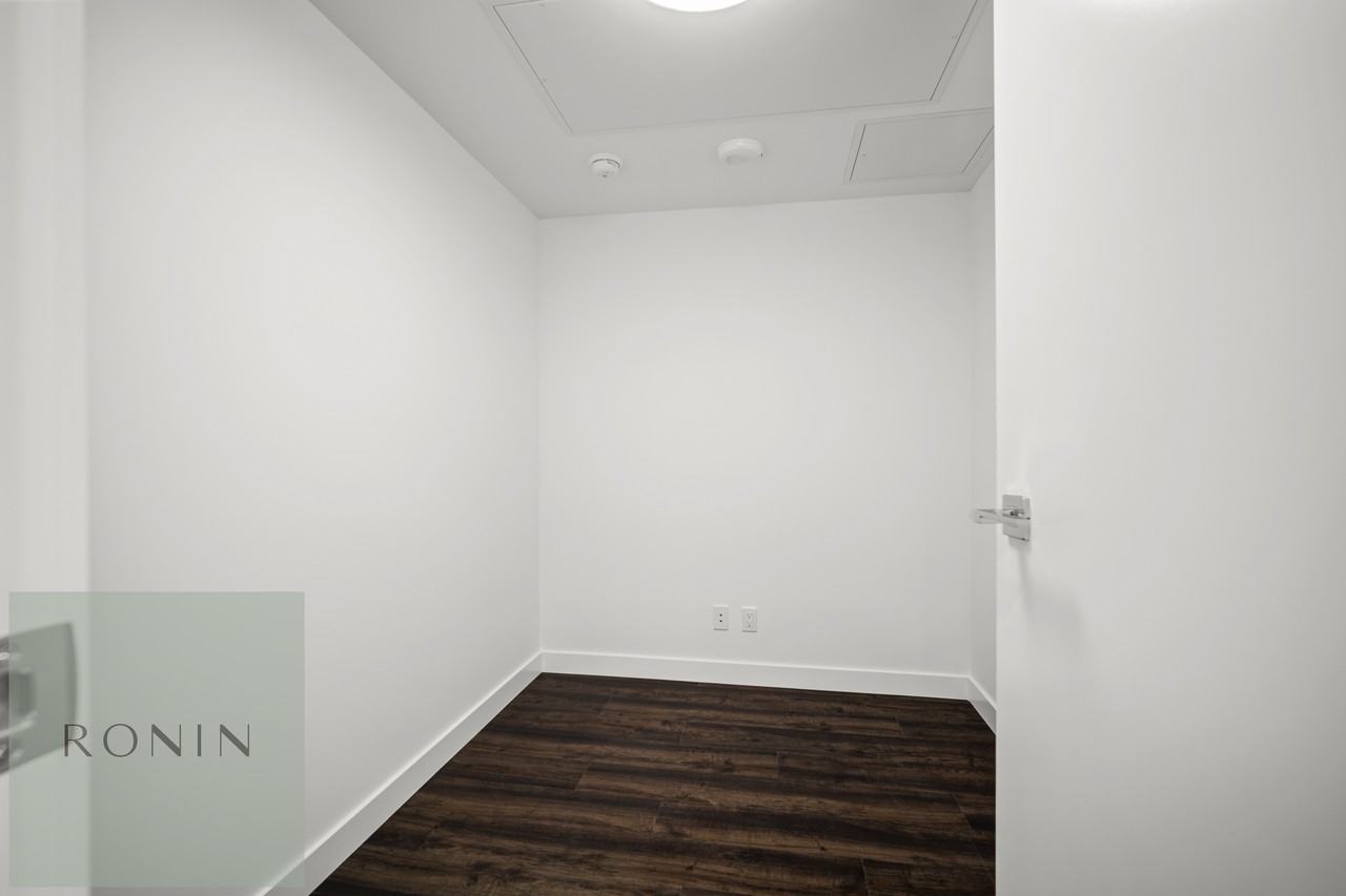 567 Emerson Street - Photo 16
