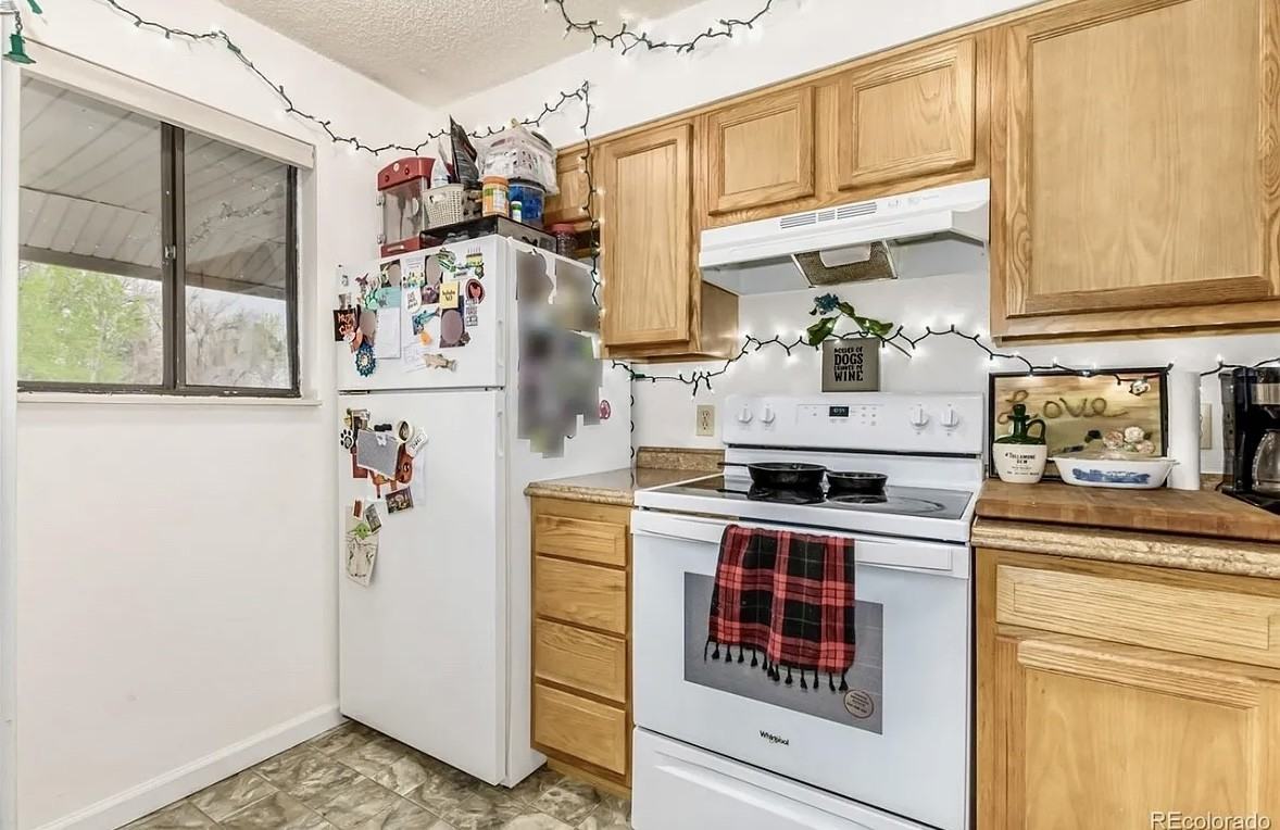 1705 Heatheridge Rd #J203 - Photo 6 of 12
