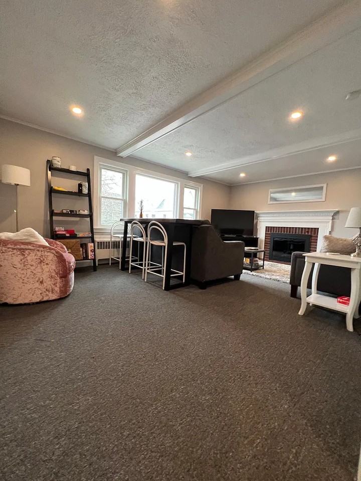 15 Surrey St #2 - Photo 4 of 11