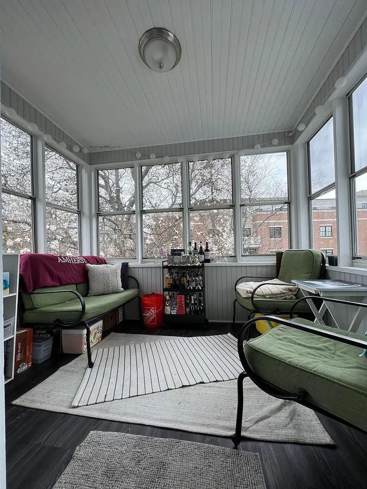 15 Surrey St #2 - Photo 6 of 11
