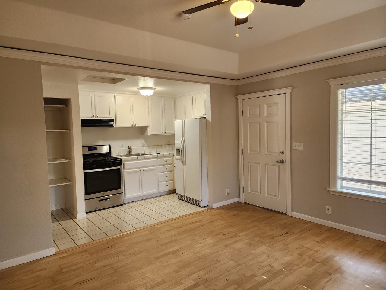 208 Earl Ave #NA - Photo 5 of 16