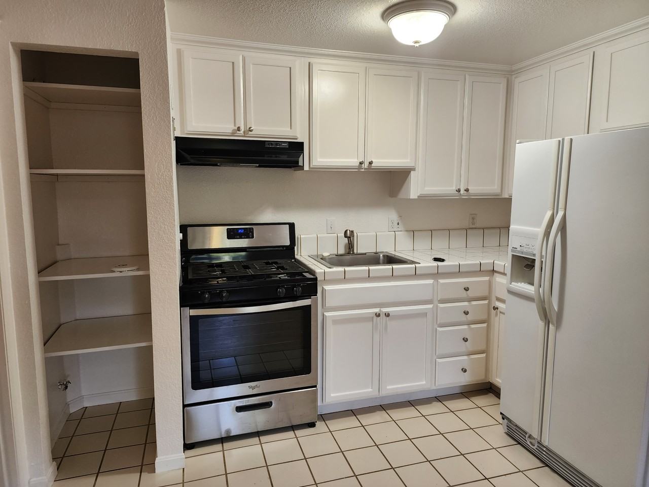 208 Earl Ave #NA - Photo 6 of 16