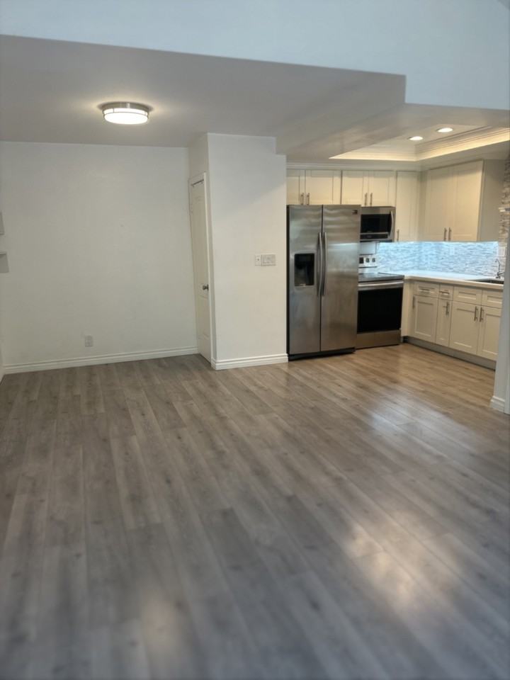 22775 Lakeway Dr #454 - Photo 3 of 13