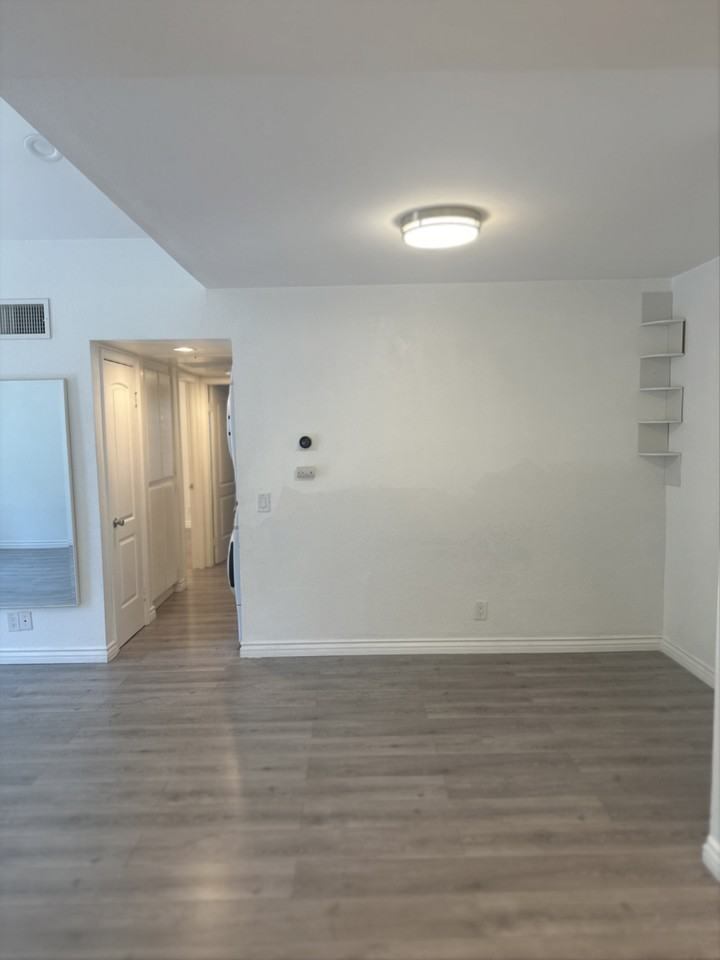 22775 Lakeway Dr #454 - Photo 5 of 13