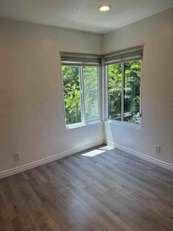 22775 Lakeway Dr #454 - Photo 7 of 13