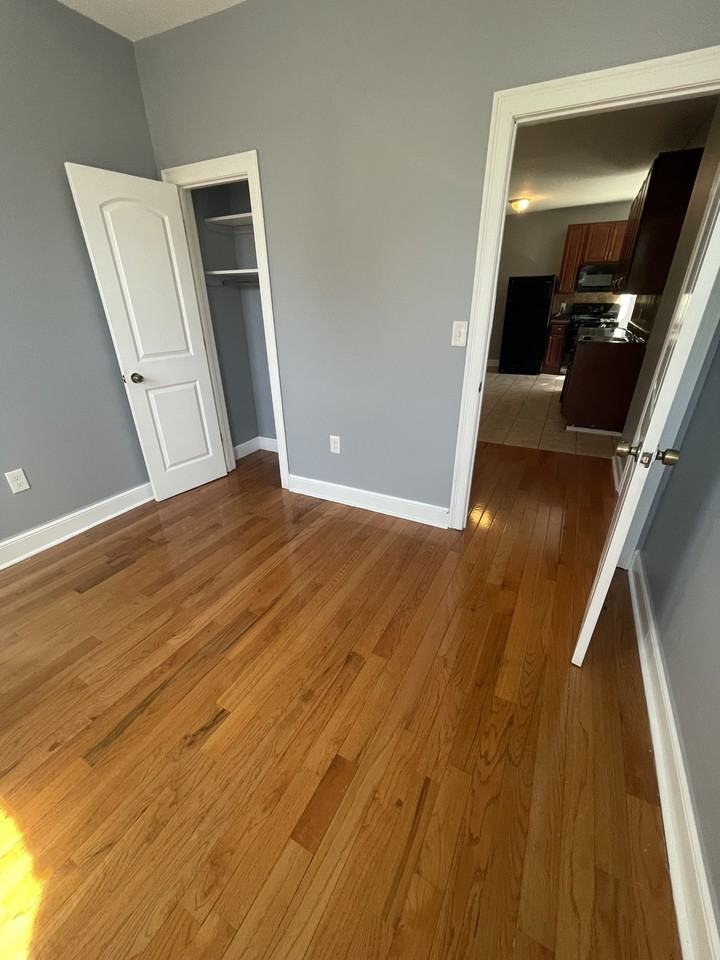 403 Avenue C #7 - Photo 3 of 8