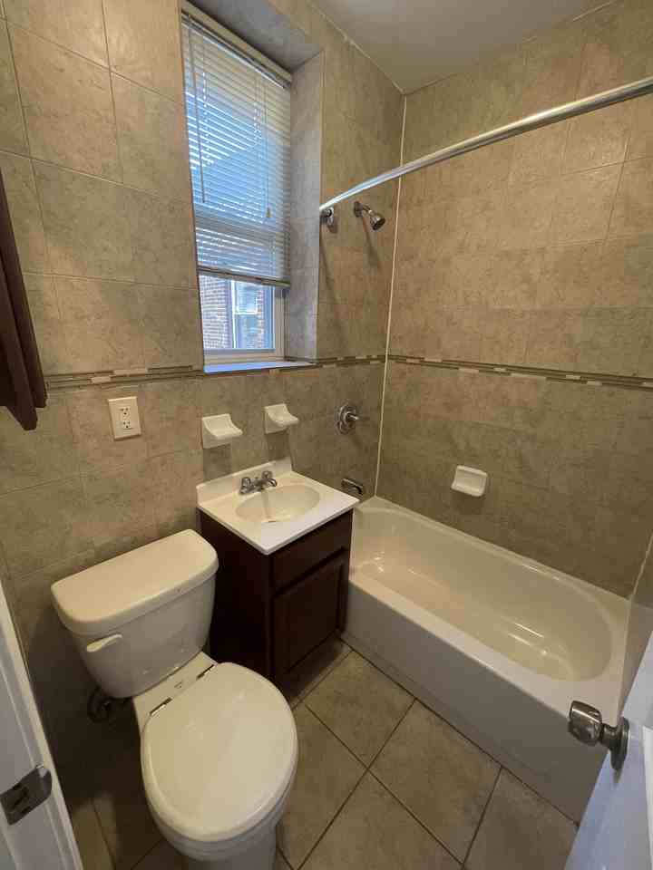 403 Avenue C #7 - Photo 4 of 8