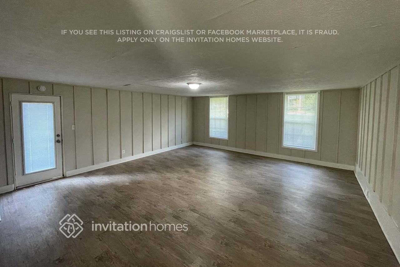 1625 Walnut St Se - Photo 2 of 15