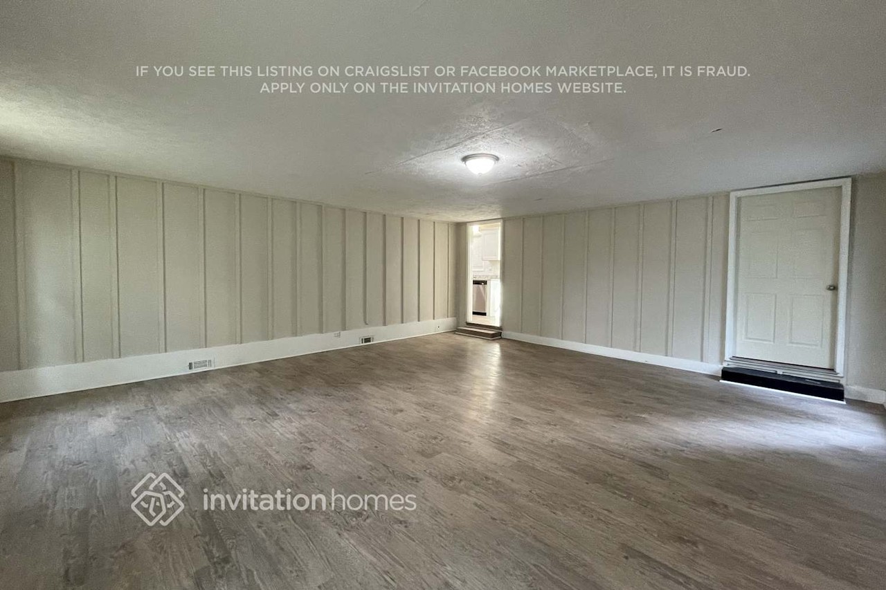 1625 Walnut St Se - Photo 3 of 15