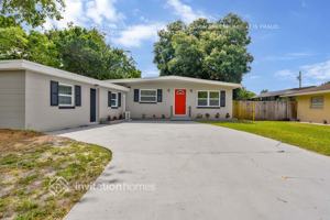 featured image of 1726 Diamond Dr