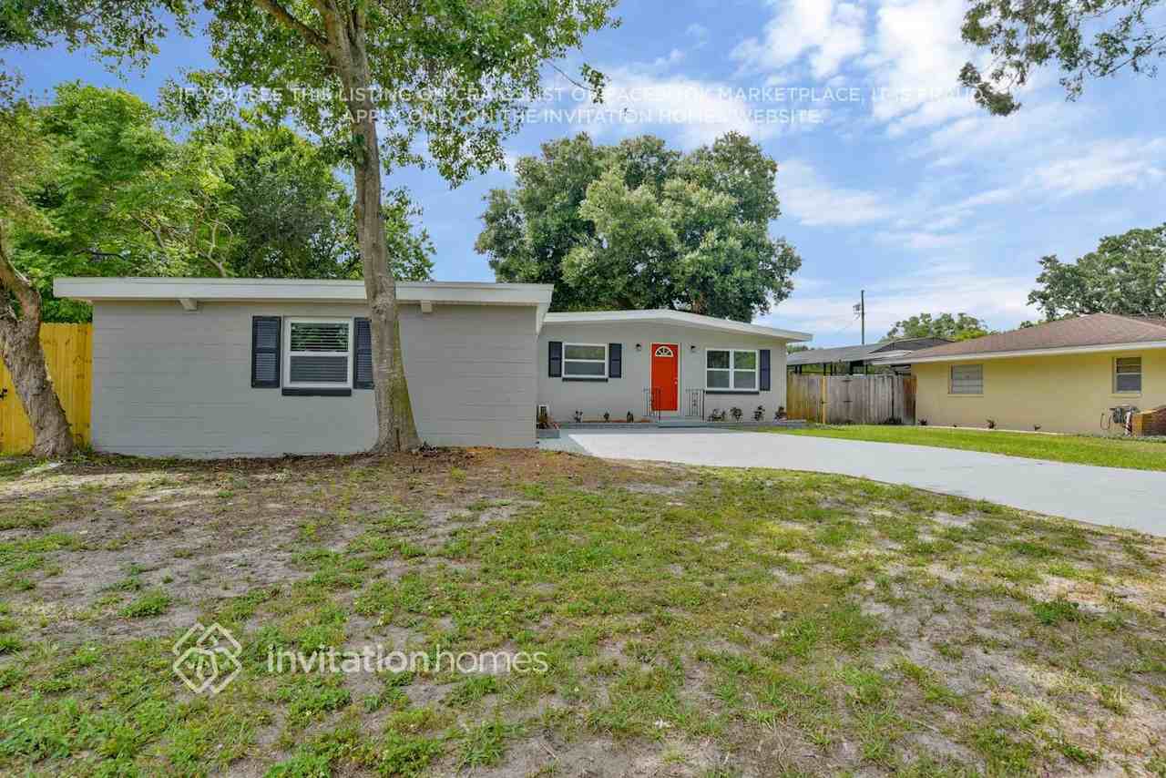 1726 Diamond Dr - Photo 2 of 30