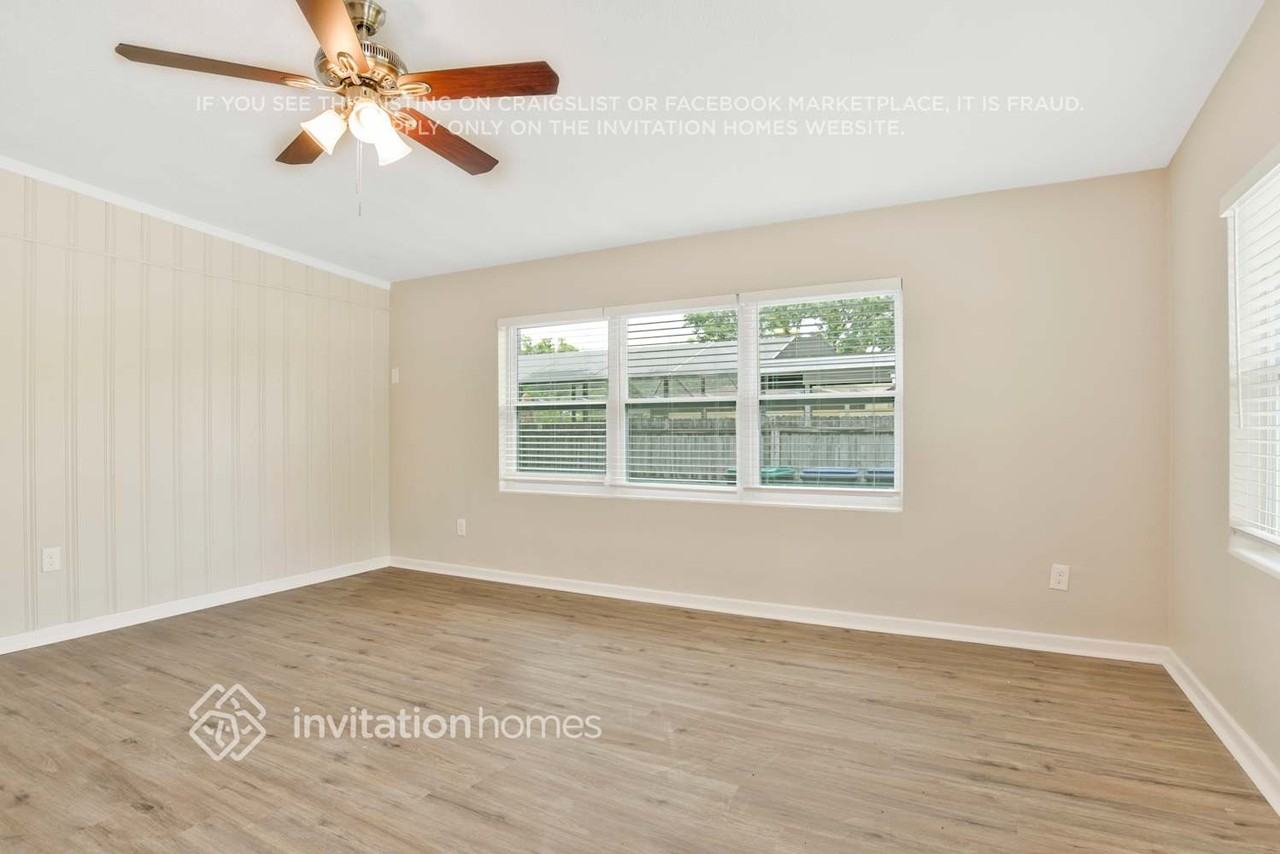 1726 Diamond Dr - Photo 4 of 30