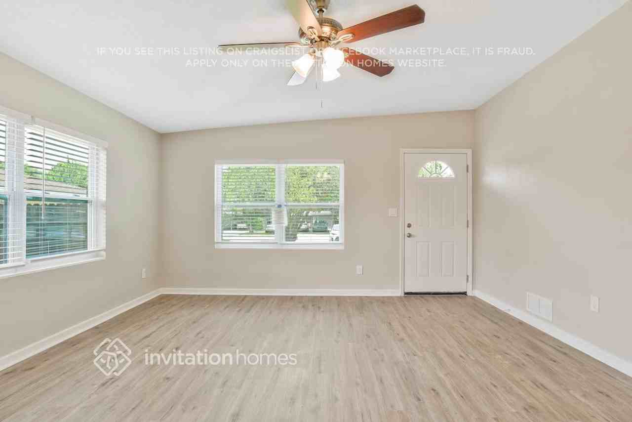 1726 Diamond Dr - Photo 7 of 30