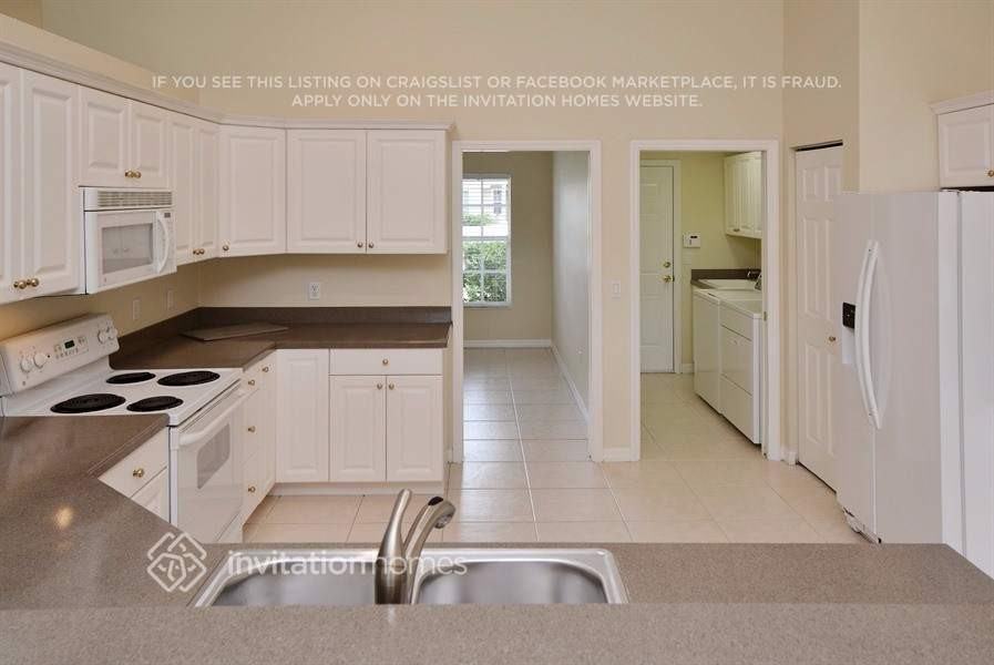 4055 Sw Mcintosh St - Photo 6 of 16