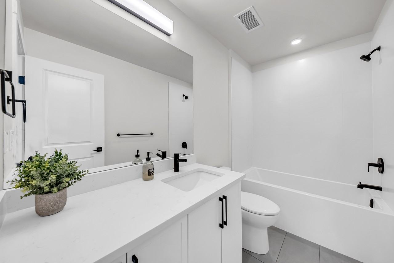 7506 199A Street #3F - Photo 6 of 13