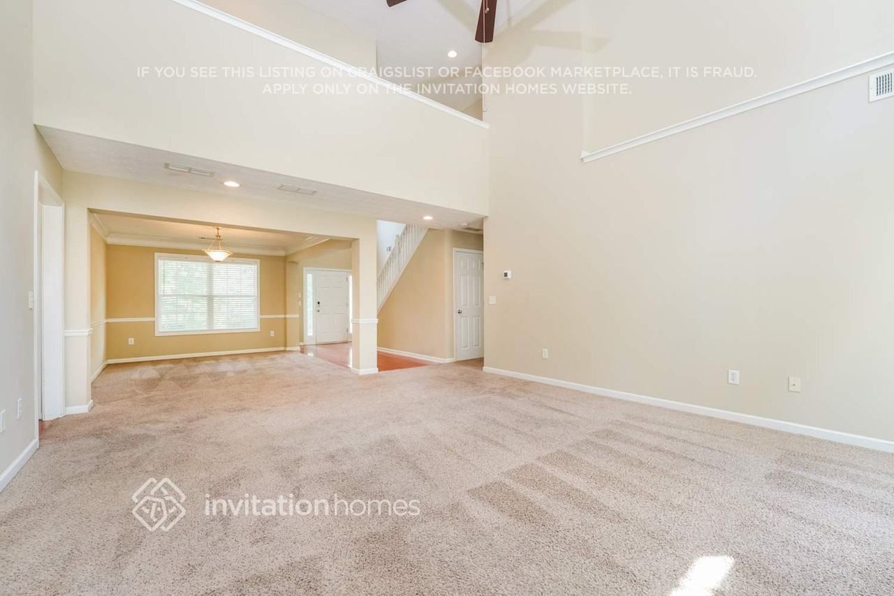 3144 Oak Ridge Ln - Photo 5 of 18