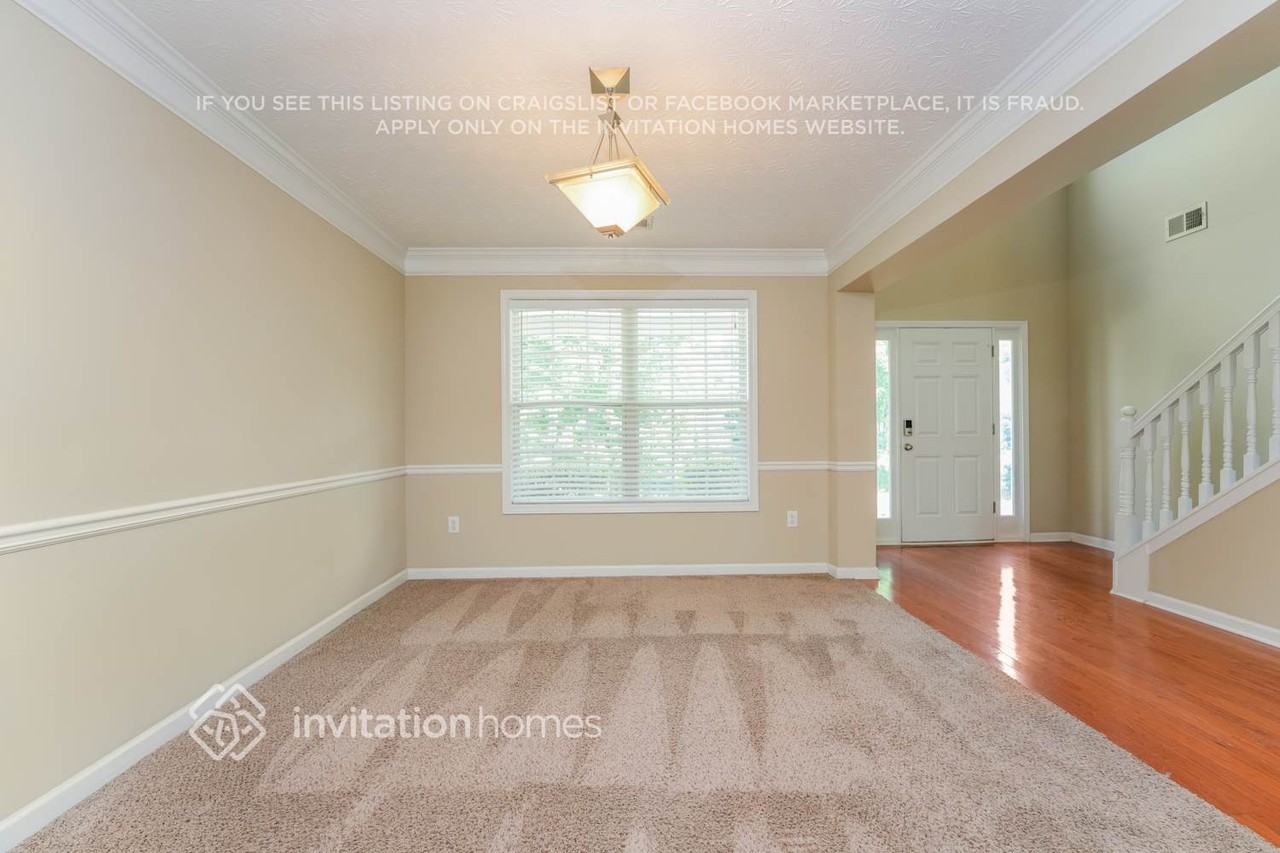 3144 Oak Ridge Ln - Photo 6 of 18