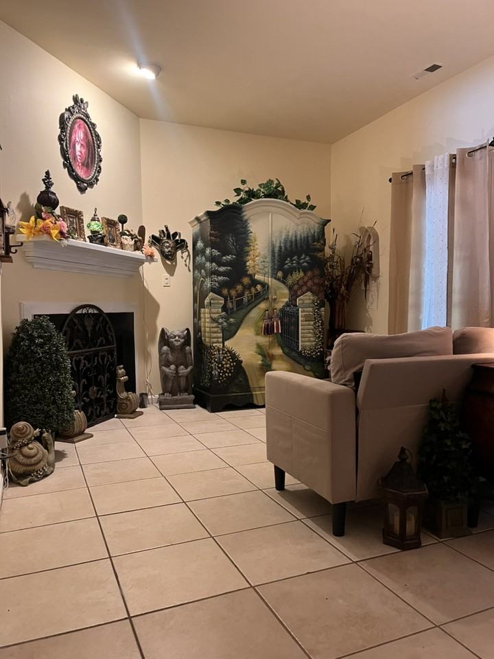 614 E Lake Front Cir - Photo 3 of 14