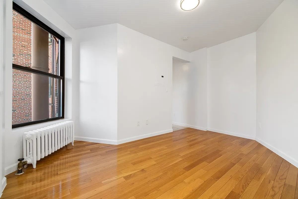 117 Perry St #11 - Photo 4 of 8