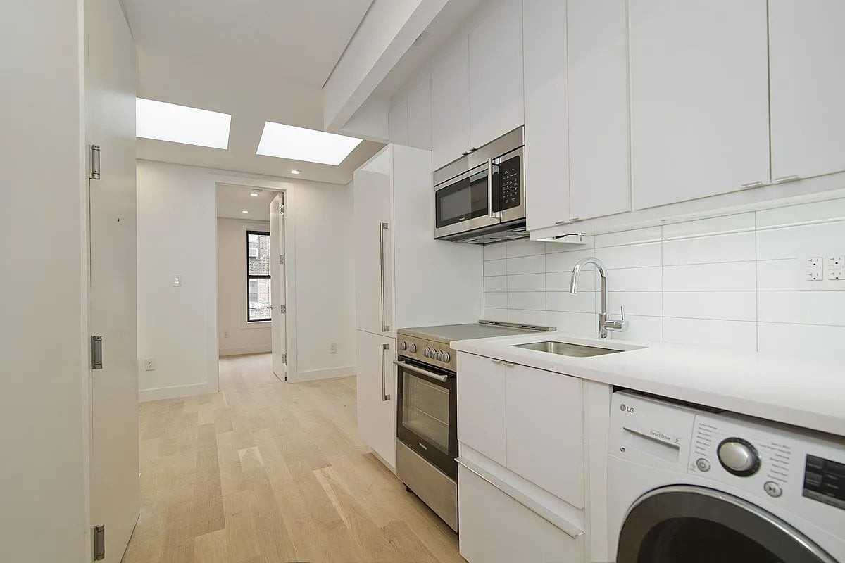 26 Prince St #14