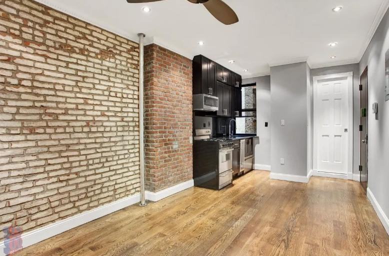 438 W 52nd St #C7 - Photo 6 of 7