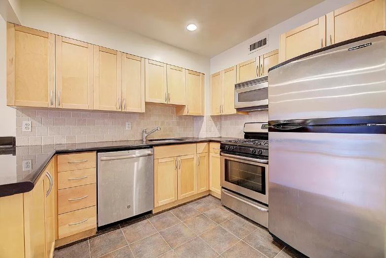 143 Mulberry St #5B - Photo 7 of 8