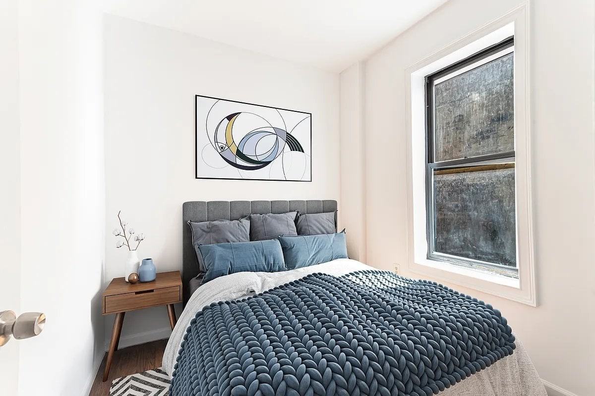207 Madison St #18 - Photo 4 of 11