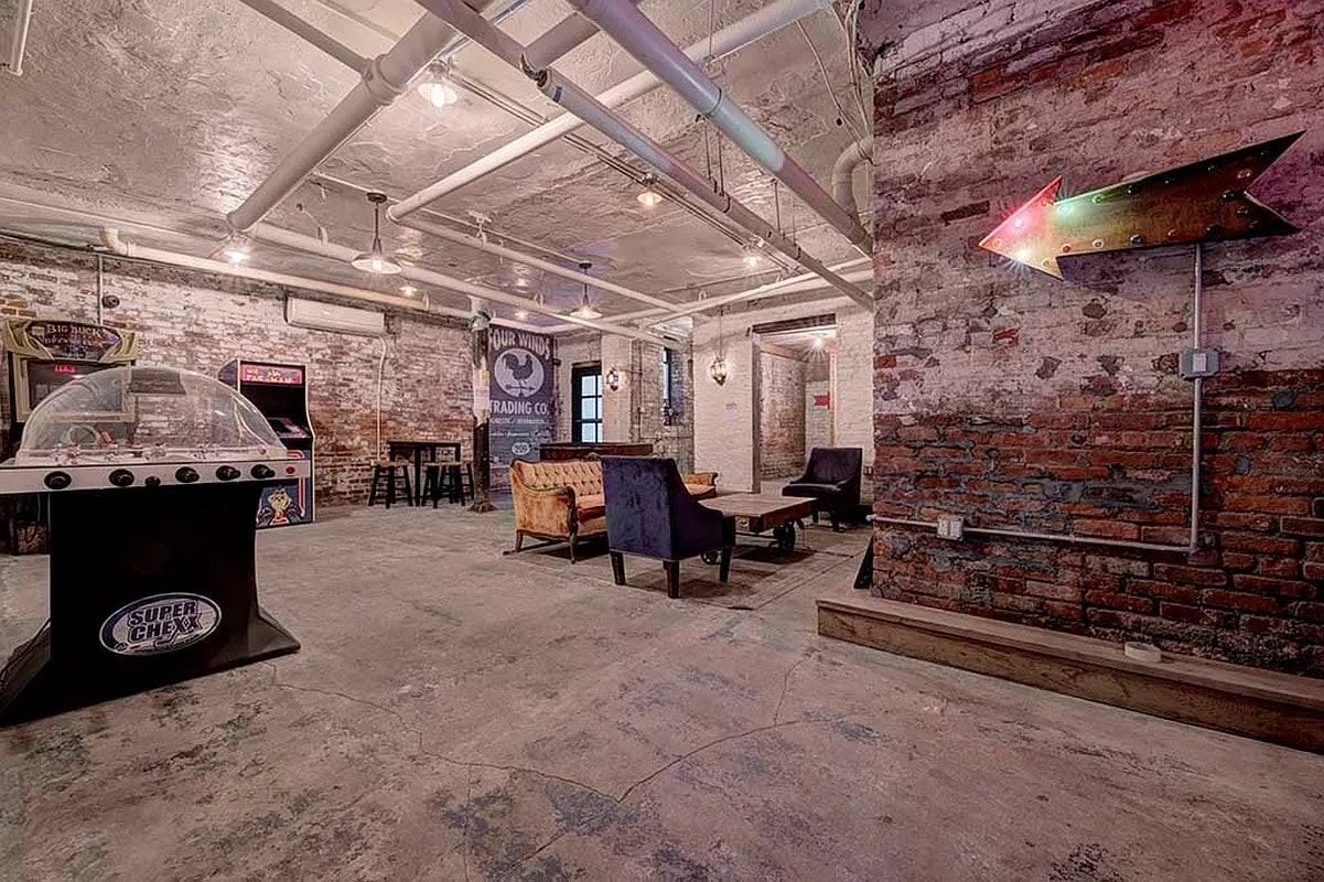 207 Madison St #18 - Photo 7 of 11