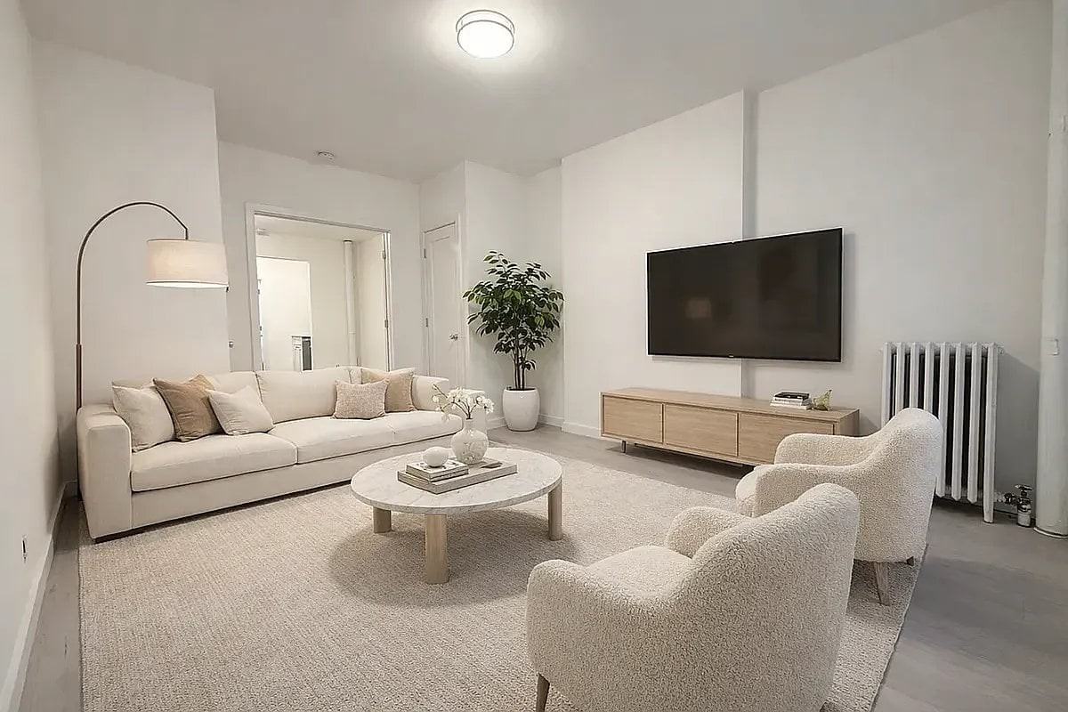 930 2nd Ave #2D - Photo 3 of 4