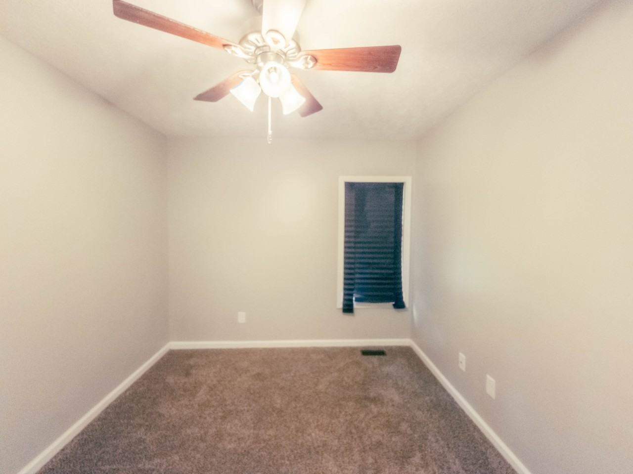 200 Rowland Cir - Photo 6 of 17