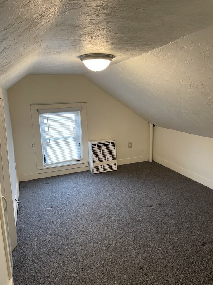 6 Maple Ave #E - Photo 5 of 7