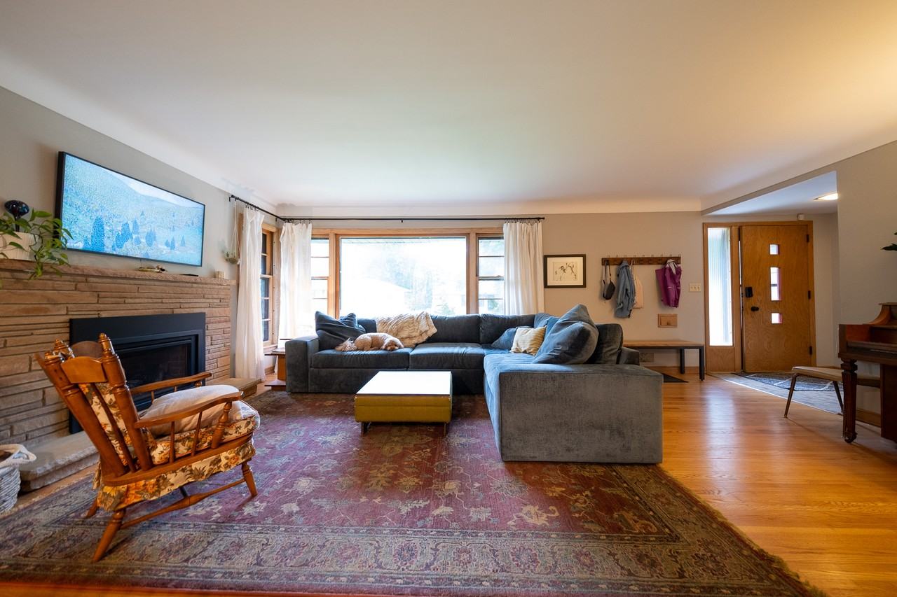 3412 Coolidge St Ne #1 - Photo 7 of 50