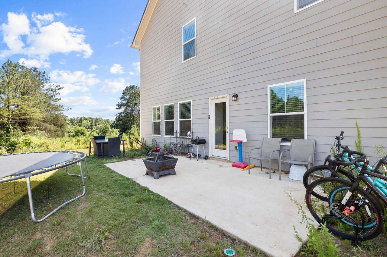 1518 Valley Brook Dr Sw - Photo 3 of 22