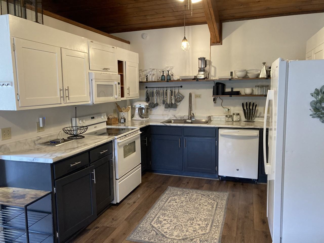 510 W Elizabeth St #B - Photo 7 of 9