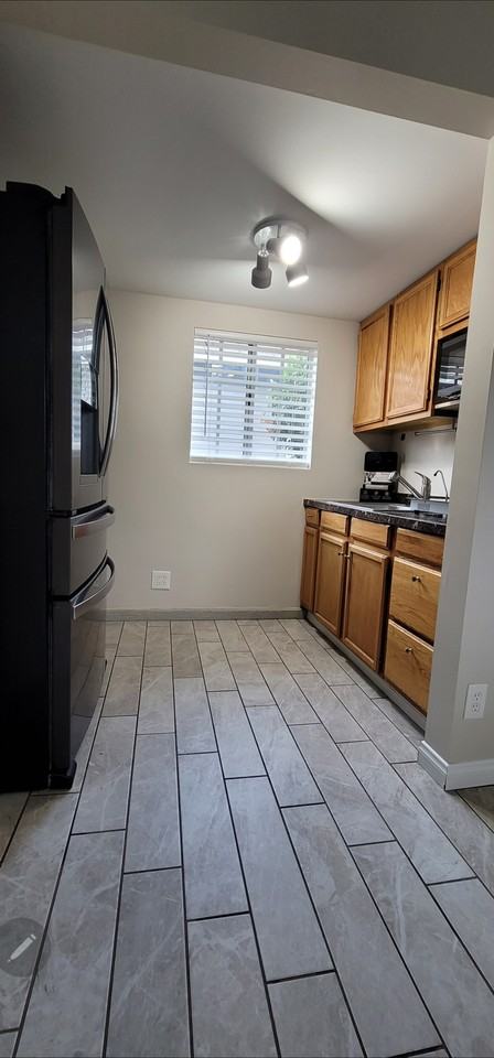 157 California Ave - Photo 4 of 10