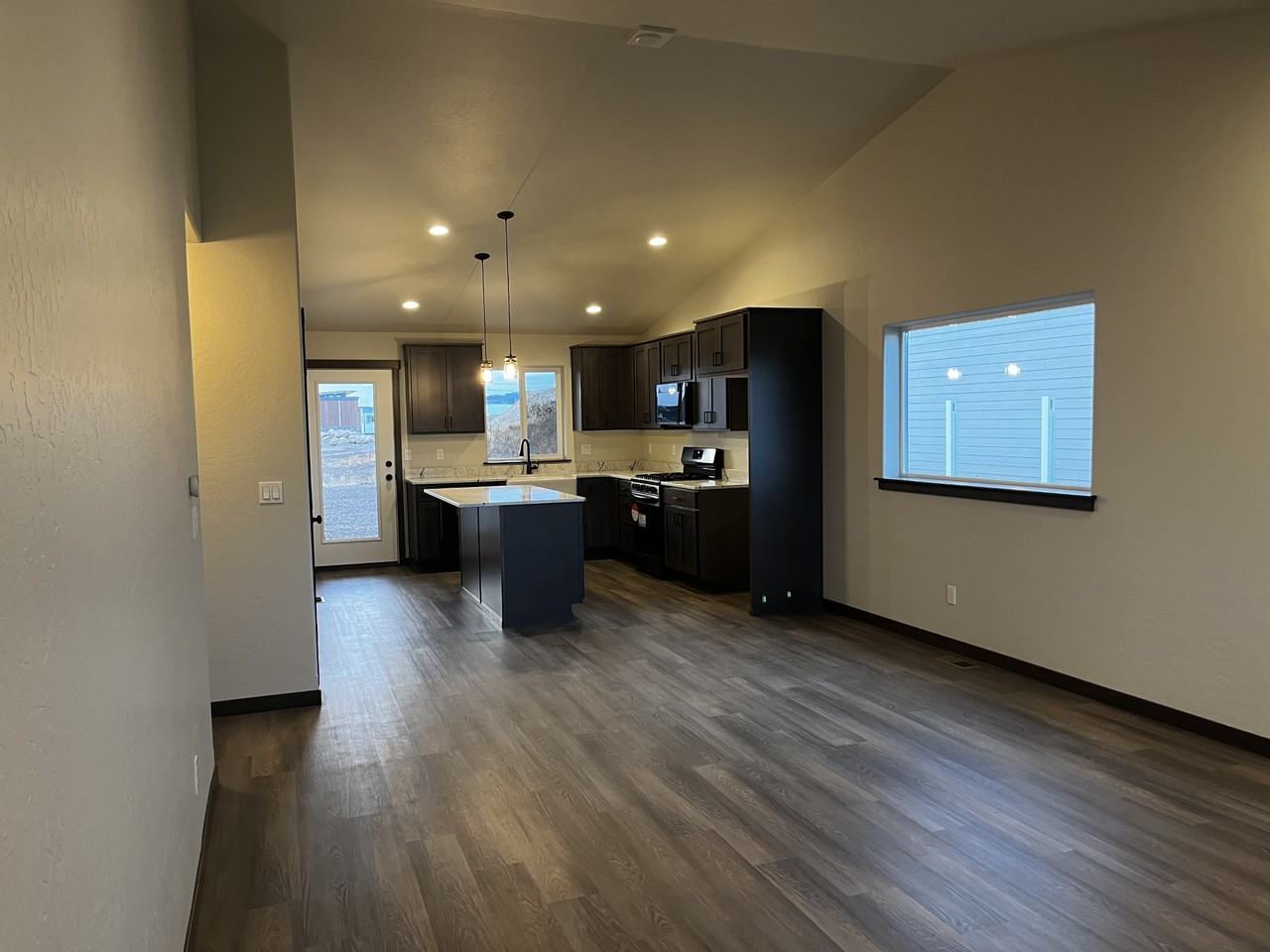 12687 N Farley Way - Photo 2 of 10