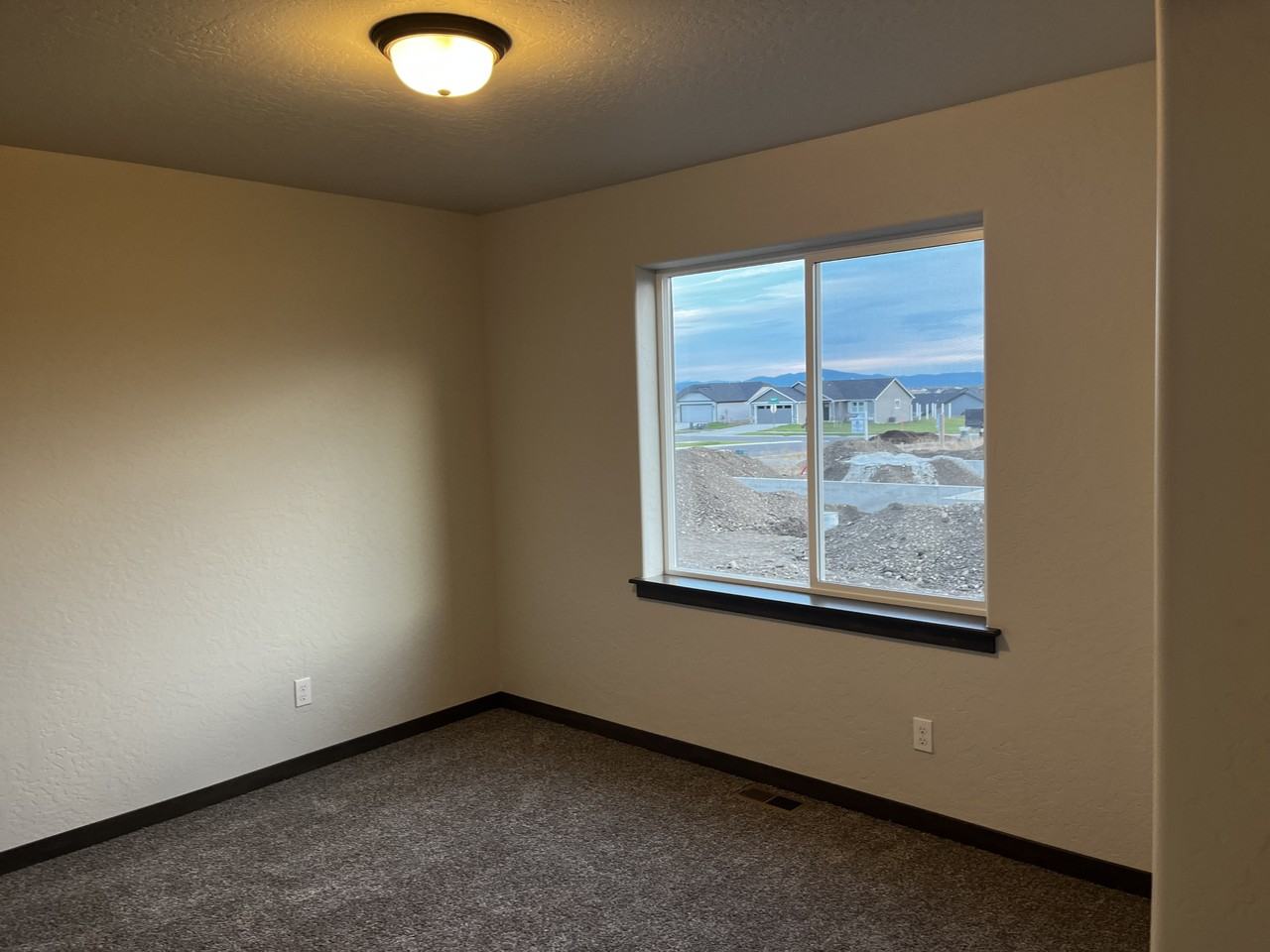 12687 N Farley Way - Photo 5 of 10