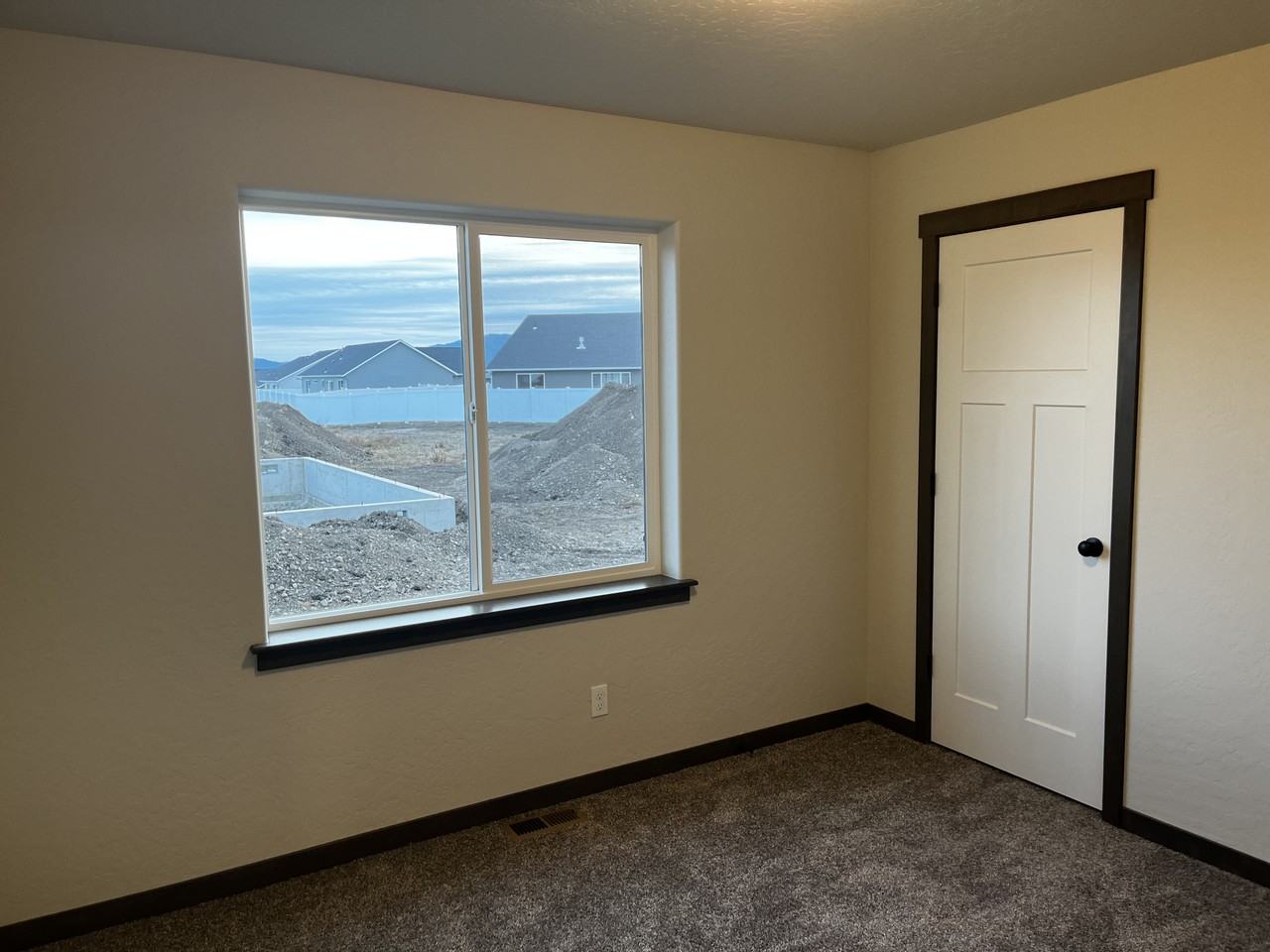 12687 N Farley Way - Photo 6 of 10