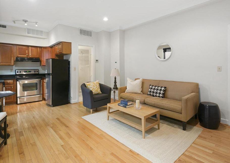 1321 Fairmont St Nw #1 - Photo 4 of 18