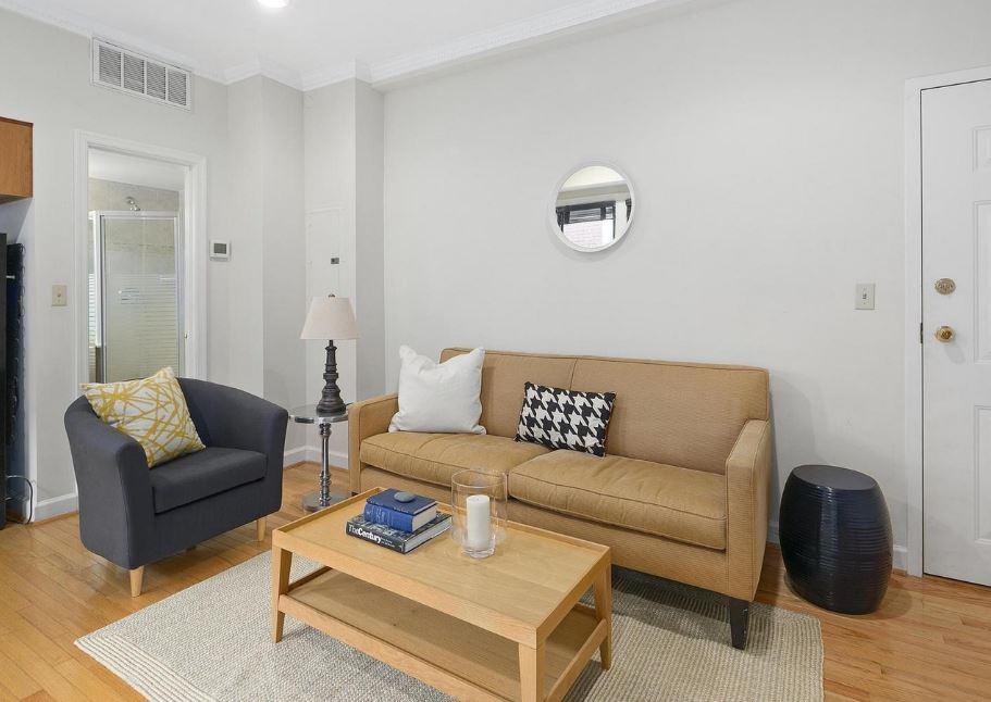 1321 Fairmont St Nw #1 - Photo 5 of 18