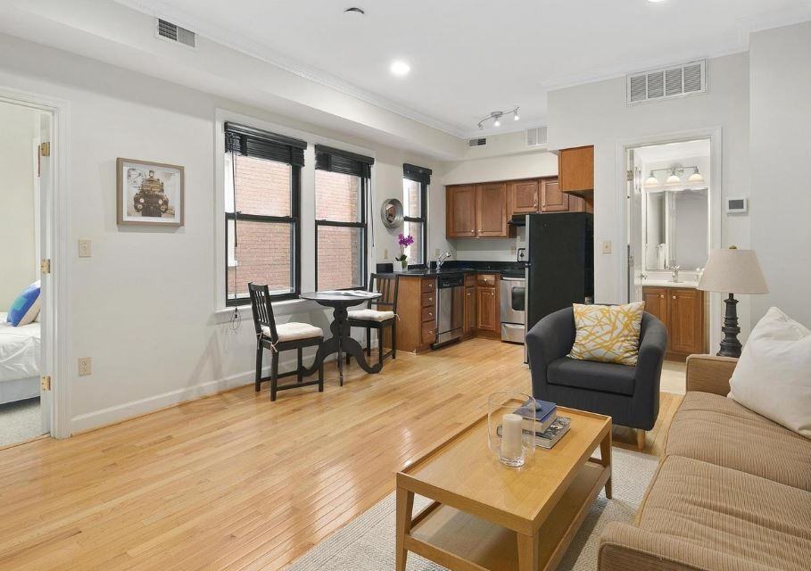 1321 Fairmont St Nw #1 - Photo 7 of 18