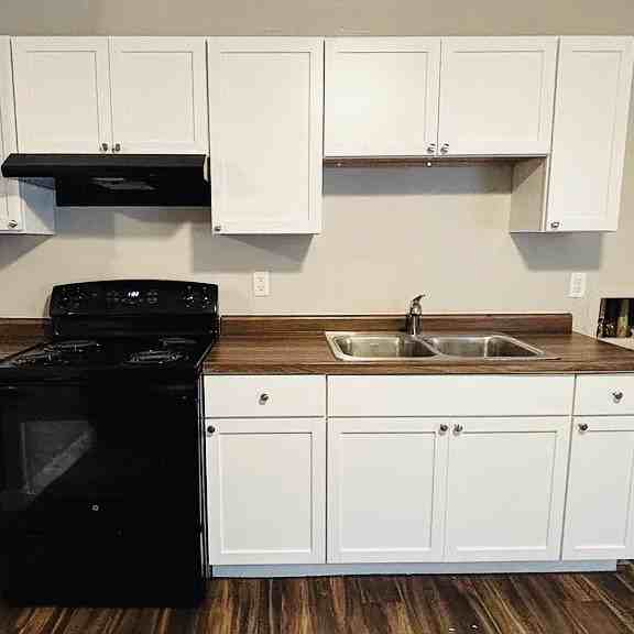 1113 Austin Dr #1 - Photo 4 of 9