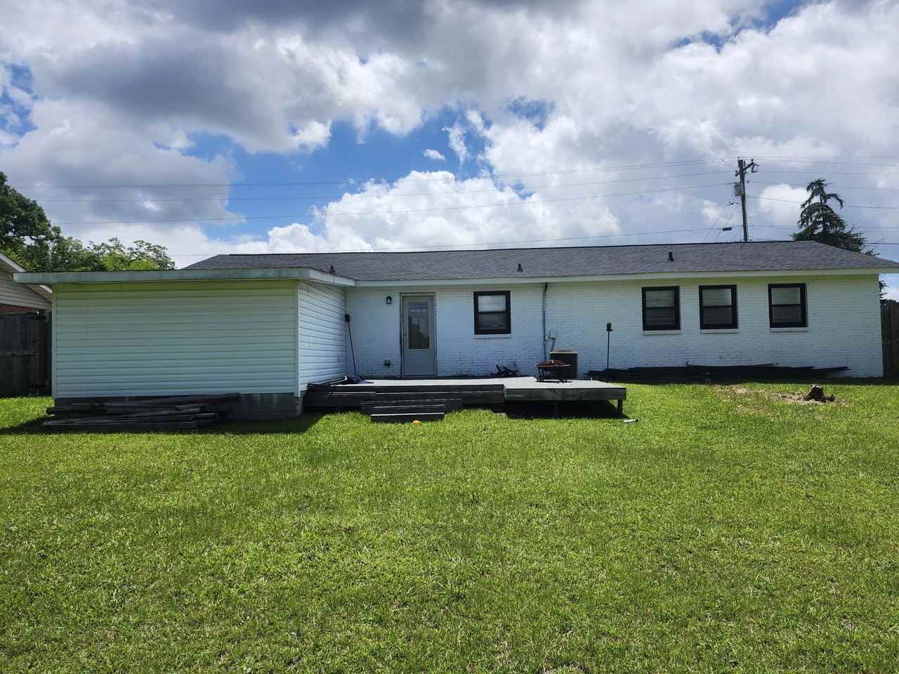 1206 Heflund Ave - Photo 2 of 10