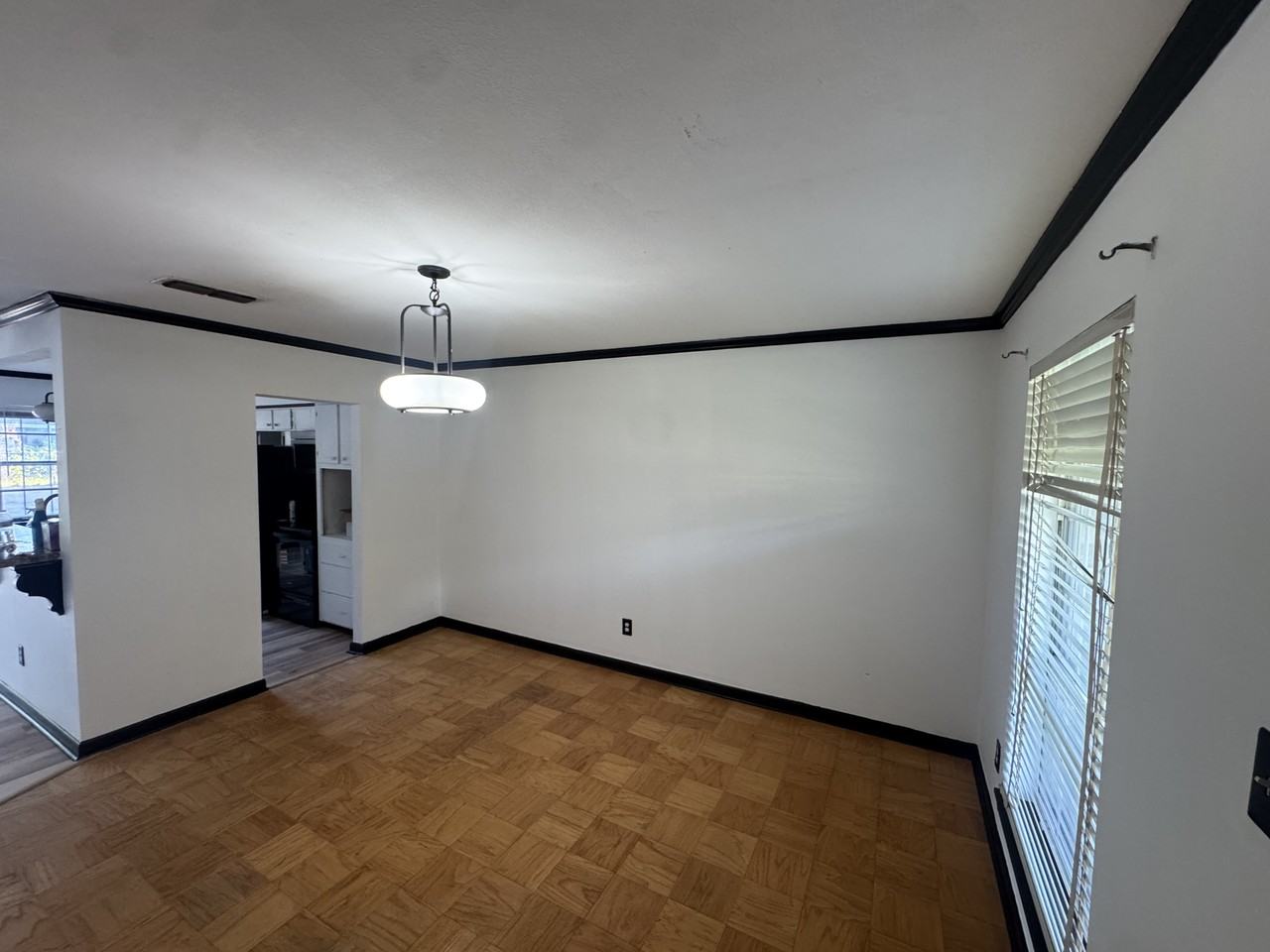 3309 Red Bud Ln - Photo 4 of 13