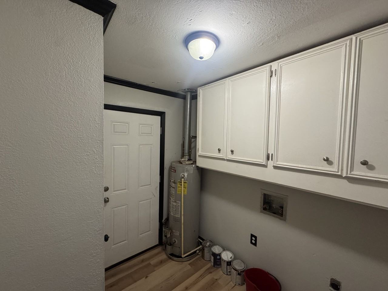 3309 Red Bud Ln - Photo 5 of 13